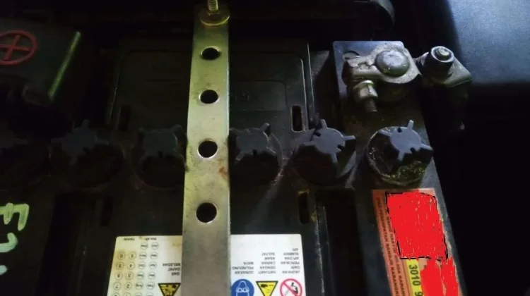 Aki Motor: Fungsi Penting Aki Selain untuk Starter Elektrik