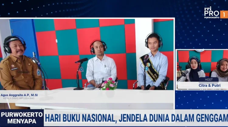 Hari Buku Nasional, Jendela Dunia Dalam Genggaman