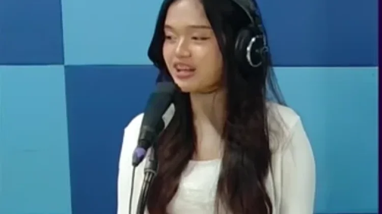 Santia Afra: Lagu Manusia Punya Emosi yang Tidak Dimiliki AI