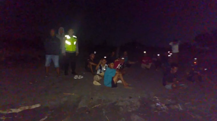 Remaja Hilang Terseret Ombak di Pantai Entak Kebumen, Tim SAR Lakukan Pencarian