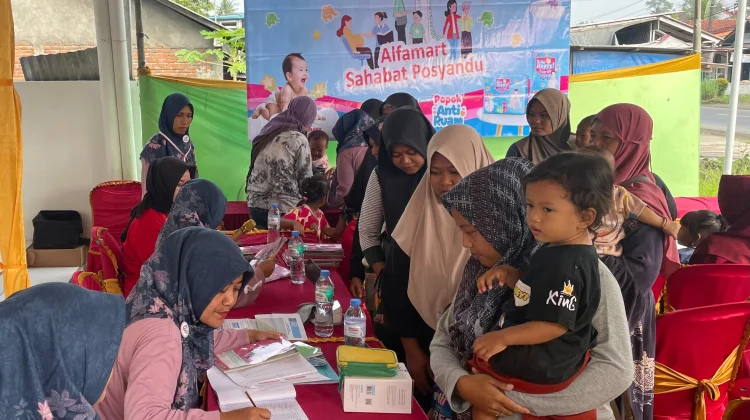 Program Sahabat Posyandu Alfamart Sasar Lebih dari 6.000 Ibu dan Anak
