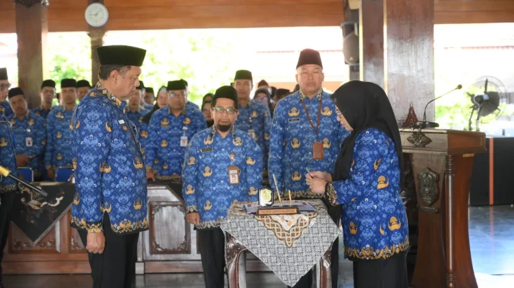 Lakukan Rotasi Pejabat, Bupati Tekankan Kepekaan Sosial dan Profesionalisme