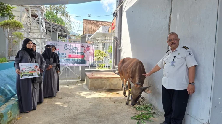 Rutan Banyumas Terima Penyaluran Satu Ekor Sapi Kurban dari PC Wanita Al Irsyad