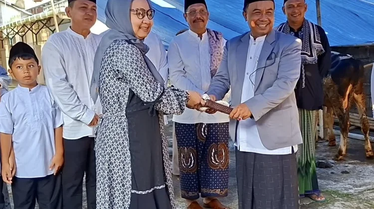 Masjid Agung Cilacap Gunakan Besek untuk Distribusi Daging Kurban