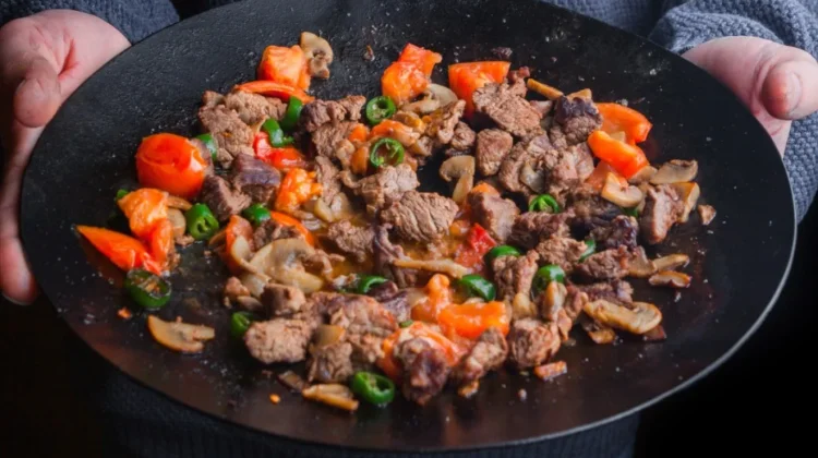 Olahan Daging Sapi yang Empuk dan Kaya Rasa untuk Menu Makan Siang Keluarga