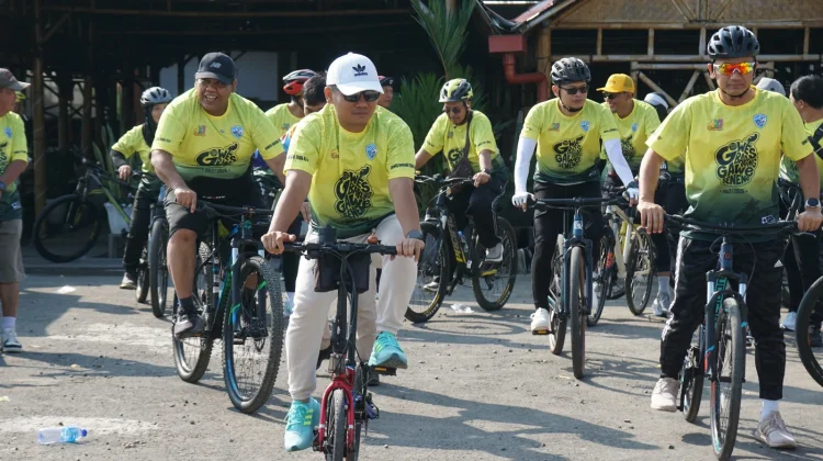 Gowes Bareng Gawe Seneng Volume 2 Meriahkan Hari Jadi Kabupaten Tegal ke-425