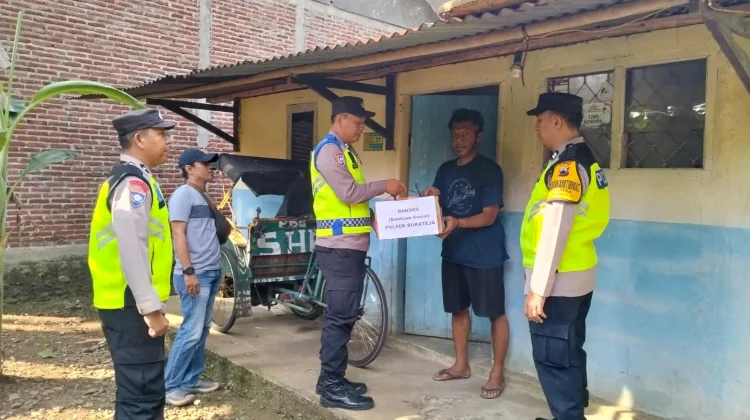 Polsek Bukateja Beri Bantuan Sembako untuk Tukang Becak