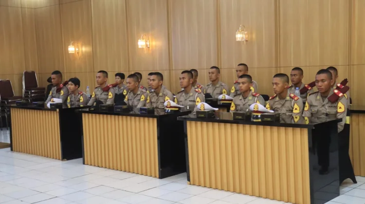 17 Taruna dan Taruni Akpol Latihan Kerja di Polres Purbalingga