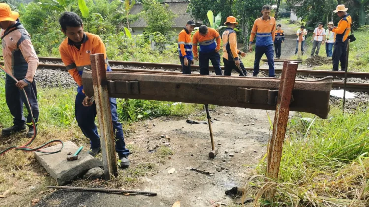 Jelang Momen Libur Sekolah, Daop 5 Tutup 6 Perlintasan Liar