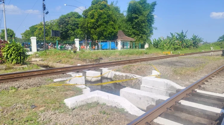 Satu Orang Tertemper KA Manahan di Petak Notog–Purwokerto