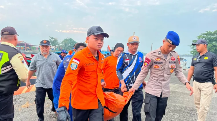 Nahkoda Kapal Meninggal saat Melaut, Basarnas Cilacap Evakuasi di Karangbolong