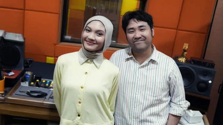 ‘Bukan di Bumi yang Ini’, ketika Saling Suka Aja ternyata Nggak Cukup