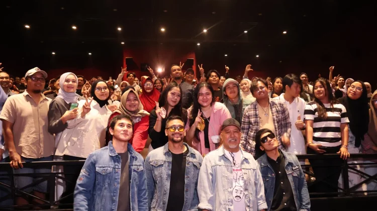 Antusiasme Penonton Sambut Pemain Warkop DKI: Viralin Dong! di Bioskop
