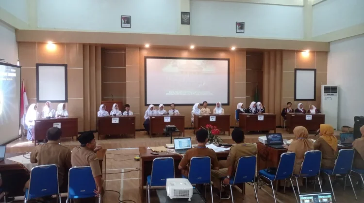 Sisihkan 76 Sekolah, SMPN 1 Wanadadi Juara LCCM 2026