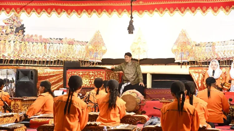 Wayang Kulit Semalam Suntuk Warnai Ruwat Bumi Purbalingga