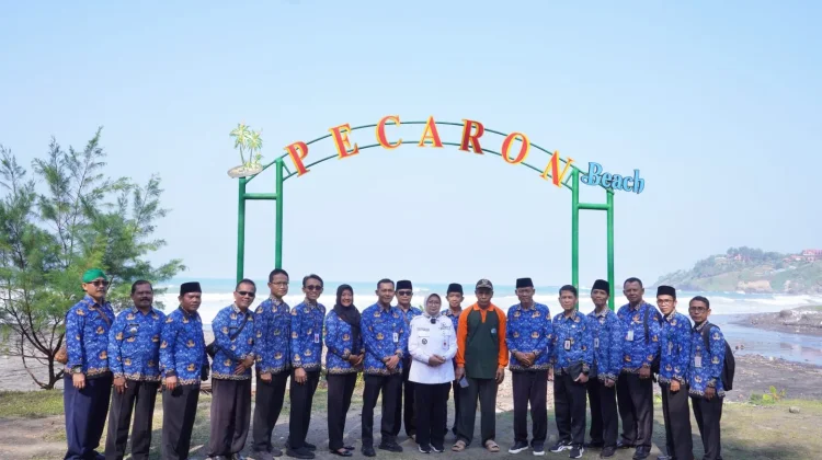 Bupati Adakan Rakor Bareng Kades Ayah, Fokus Kemiskinan dan Layanan