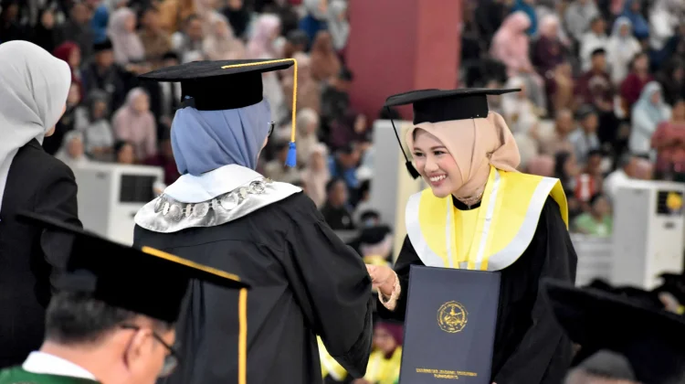 Ribuan Wisudawan Unsoed Raih Predikat Cumlaude