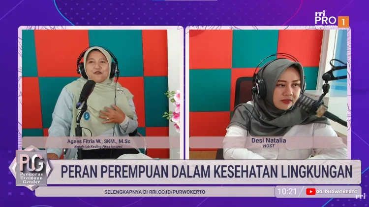 Beban Ganda Perempuan Jaga Kesehatan Lingkungan Rumah