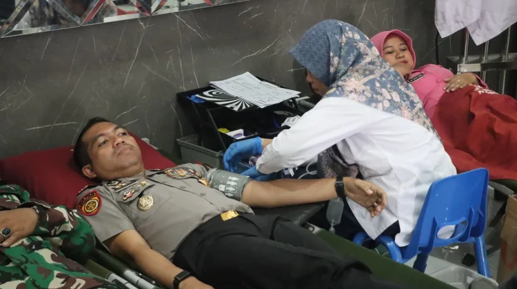 Polres Tegal Gelar Donor Darah Sambut Hari Bhayangkara Ke-80