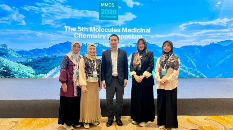 Empat Dosen Farmasi UMP Ikuti Simposium Internasional di Beijing