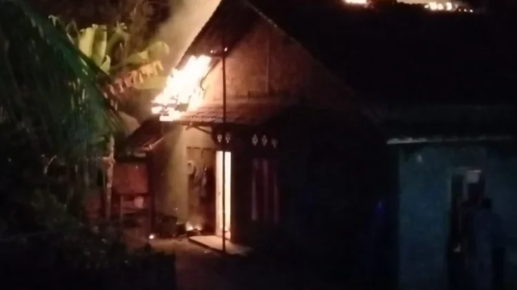 Rumah Warga di Cipari Cilacap Terbakar saat Ditinggal Tidur