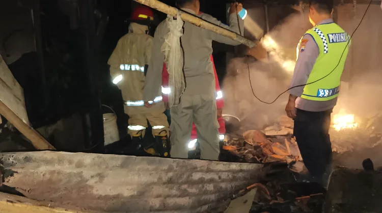 Rumah Warga di Cipari Cilacap Terbakar saat Ditinggal Tidur