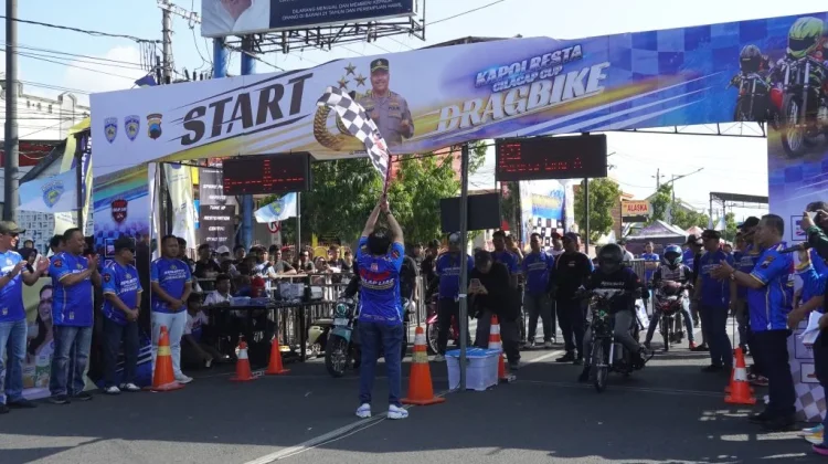 Ratusan Pembalap Beradu Cepat dalam Drag Bike Kapolresta Cilacap Cup 2026