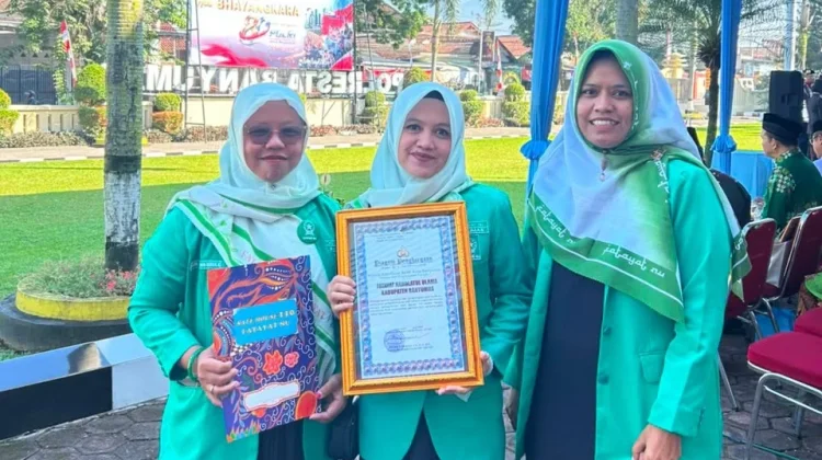 PC Fatayat NU Banyumas Raih Penghargaan Mitra Polisi Safe House 110