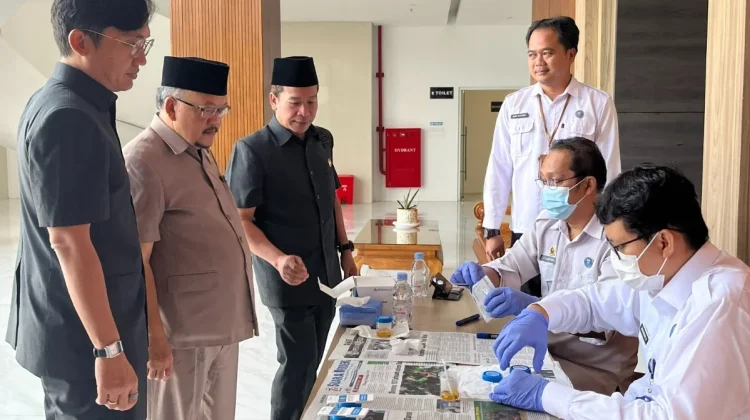 BNN Banyumas Gelar Tes Urine bagi Anggota DPRD dan Sekretariat DPRD
