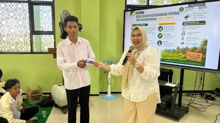 Mahasiswa KKN Didorong Menjadi Agen Komunikasi Pembangunan Desa