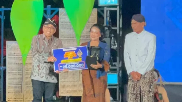 Seniman Tari Banjarnegara Terima Anugerah Kebudayaan Jateng