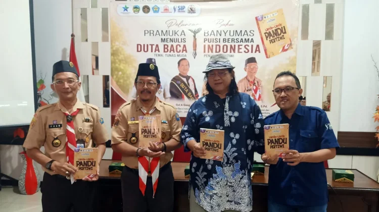 Pramuka Banyumas Luncurkan Antologi Puisi Larik-Larik Pandu Pertiwi