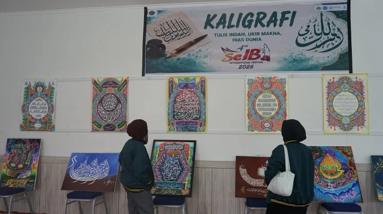 Karya Kaligrafi Mahasiswa UIN Saizu Tampil di Festival Internasional