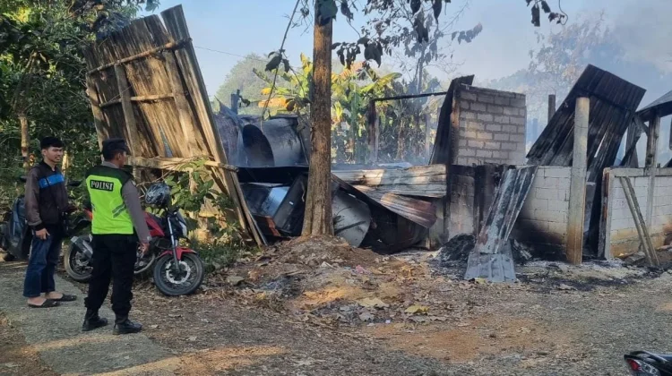 Kebakaran Kandang Ayam di Padureso Diduga akibat Gasolek Bocor