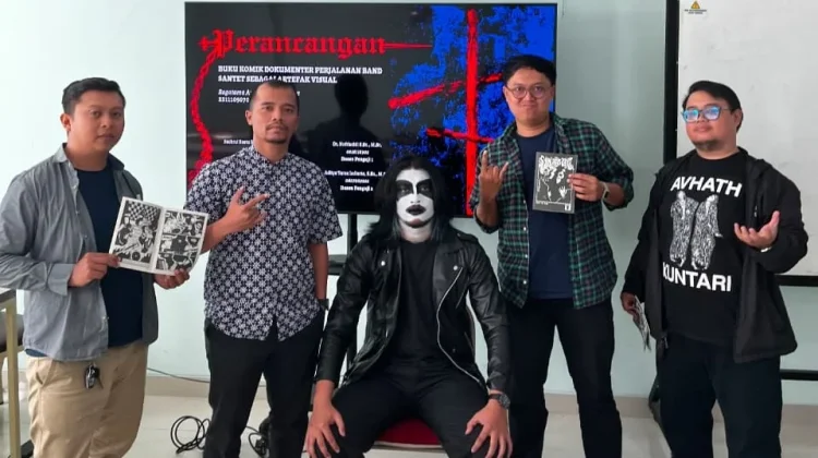 Mahasiswa Telkom University Purwokerto Viral usai Sidang dengan Gaya Black Metal