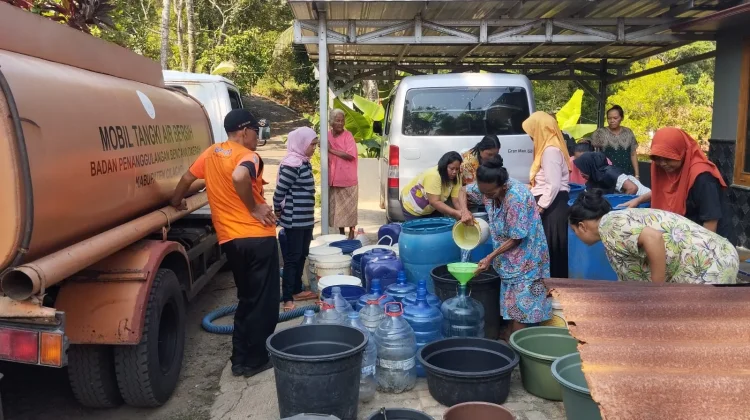 BPBD Cilacap Salurkan Air Bersih bagi 12.113 Jiwa Terdampak Kekeringan