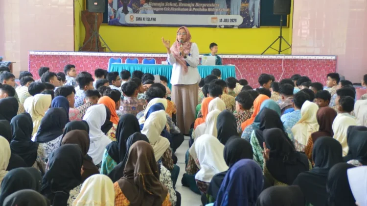 BNN Tegal Edukasi Bahaya Narkoba kepada Murid Baru SMA Negeri 1 Slawi
