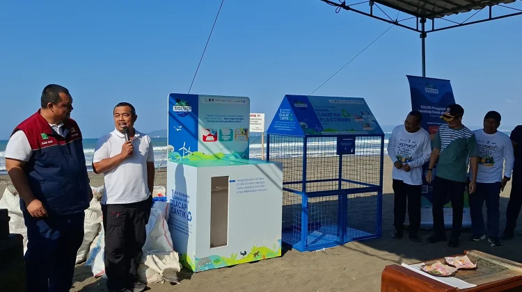 Smart Dropbox Jadi Solusi Baru Kurangi Sampah Plastik di Pesisir Cilacap