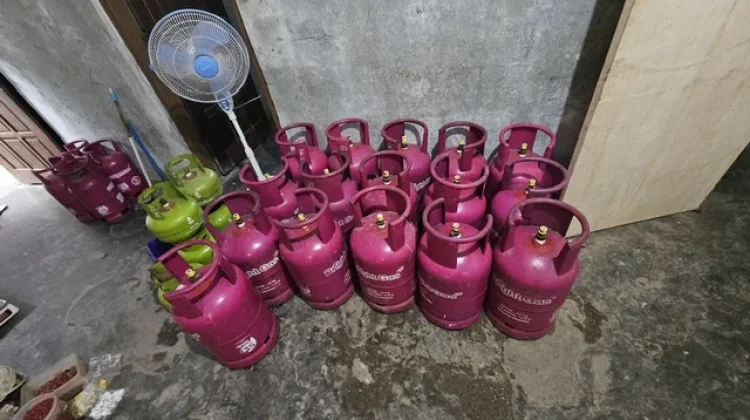 Polresta Banyumas Bongkar Pengoplosan LPG Subsidi