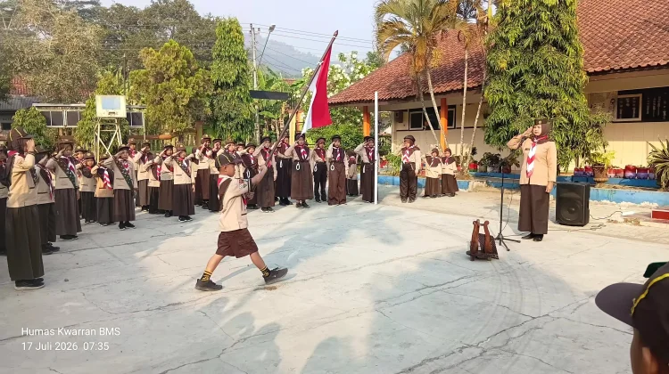 SDN 2 Papringan Banyumas Terima 24 Anggota Baru Pramuka Siaga