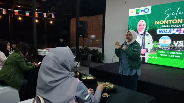 Siti Mukaromah Gelar Nobar Final Piala Dunia di Sembilan Tempat