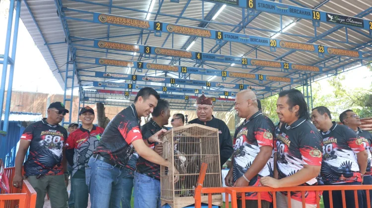 Ribuan Kicau Mania Ramaikan Kapolresta Cilacap Cup, Semarakkan Hari Bhayangkara