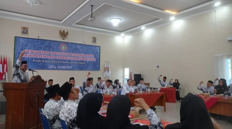 Ratusan Pengurus PGRI Banjarnegara Ikuti Penguatan Kapasitas