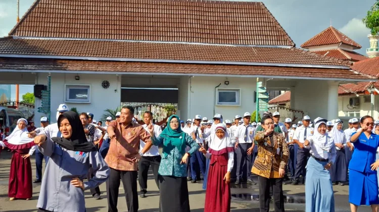 Hari Anak Nasional di Cilacap, Plt Bupati: Anak Punya Hak untuk Bahagia dan Bermain