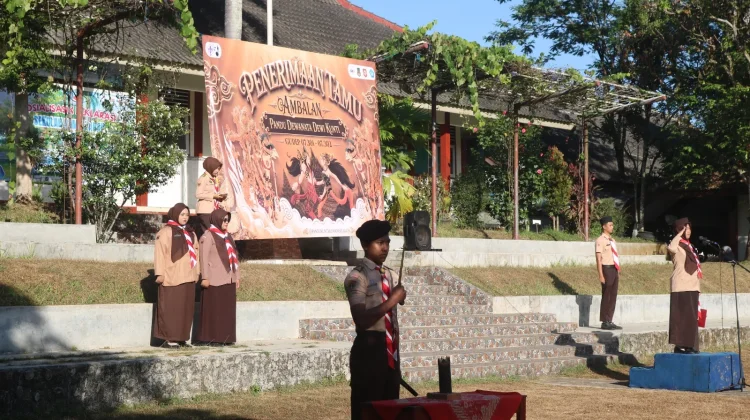 SMAN 1 Sigaluh Gelar Peringatan Hari Anak Nasional dan Penerimaan Tamu Ambalan