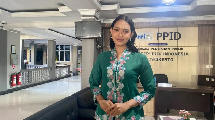 Mbekayu Banyumas 2025 Ajak Generasi Muda Bangga Menggunakan Kebaya