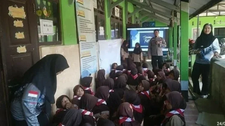 Bullying Jadi Perhatian, Polsek Adiwerna Edukasi Siswa Wujudkan Sekolah Aman