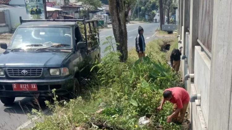 DPU Banyumas Respons Cepat Keluhan Genangan Jalan Sultan Agung