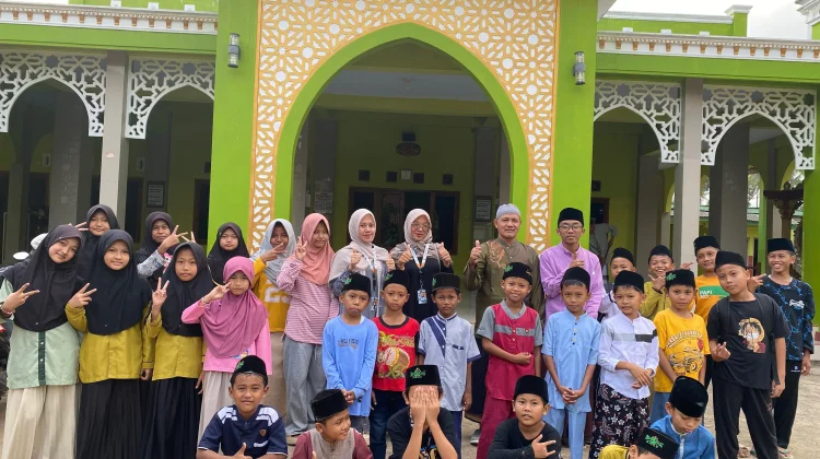 Mahasiswa KKN UNUGHA Dampingi Santri Madin Al-Ihya Persiapan Porsadin