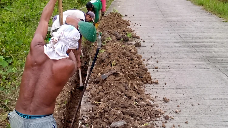 Bantuan Pipanisasi Perkuat Akses Air Bersih Warga Desa Besuki